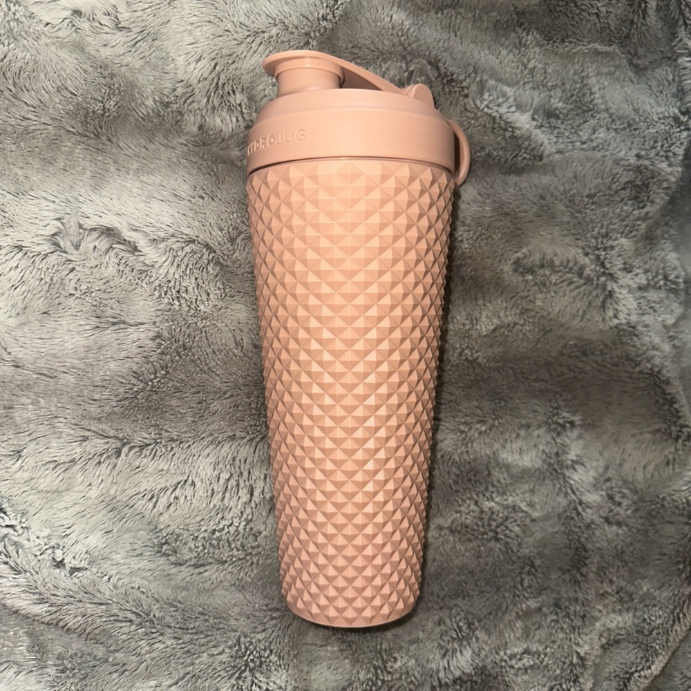 LIKE NEW 24oz ‘Hydrojug’ pink studded shaker